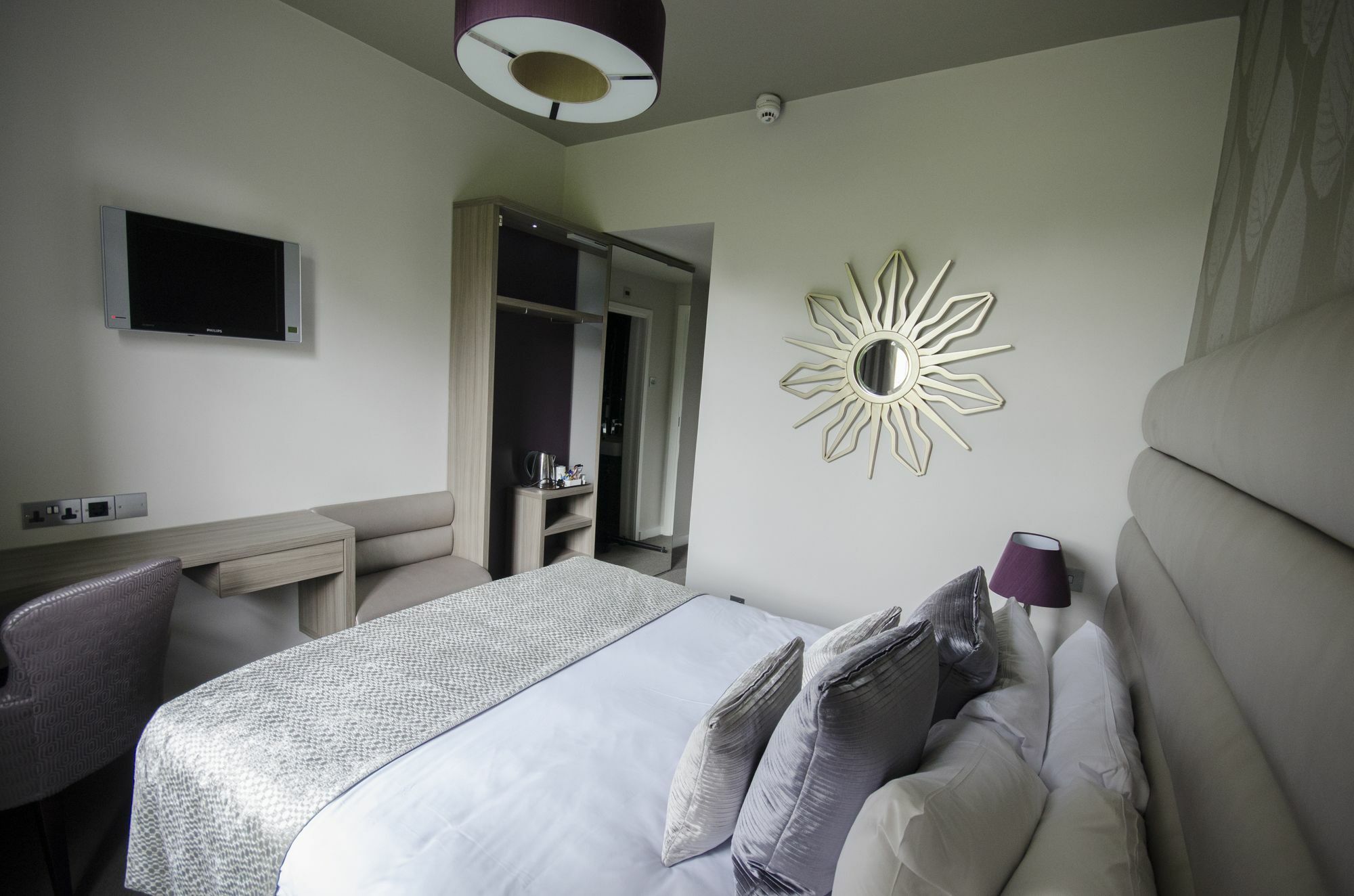 Отель Reserve, By Warner - Heythrop Park 4*